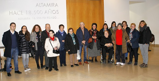 Las personas beneficiarias del servicio de atención domiciliaria de la Mancomunidad Altamira-Los Valles visitaron el Museo Altamira